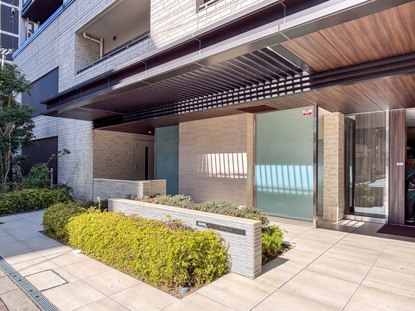 【プラウド南堀江】館銘板 【プラウド南堀江】館銘板