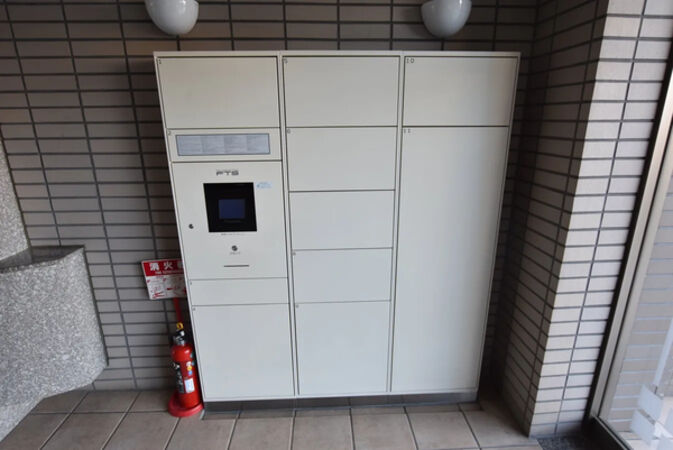 【バンベール豊田西】宅配ボックス