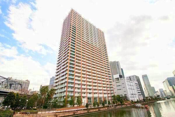 【パークタワー品川ベイワード】上層階からは東京タワーやレインボーブリッジを望むことができます。		