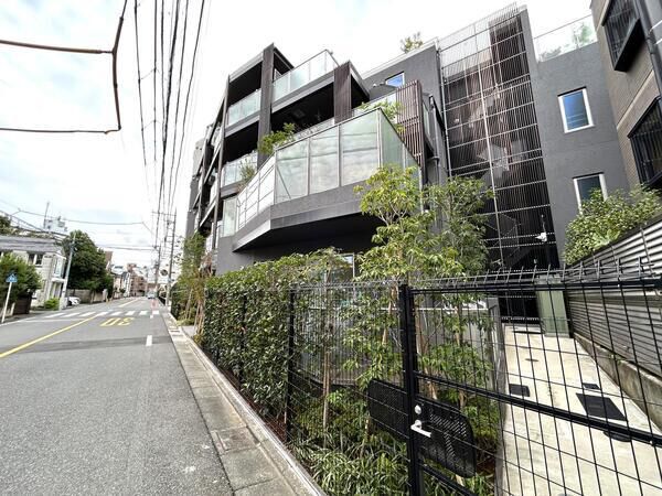 【ロイヤルシーズン桜新町】外観 【ロイヤルシーズン桜新町】外観