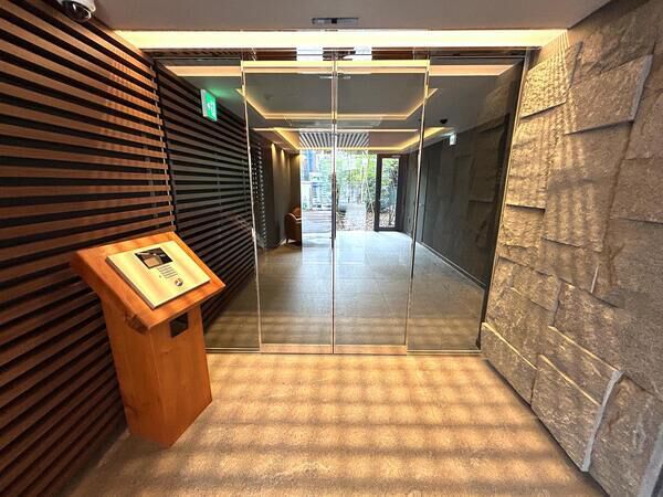 【ロイヤルシーズン桜新町】エントランス 【ロイヤルシーズン桜新町】エントランス