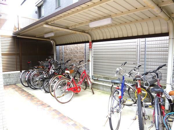 【ユニロイヤル徳川園】共用部分(駐輪場) 【ユニロイヤル徳川園】共用部分(駐輪場)