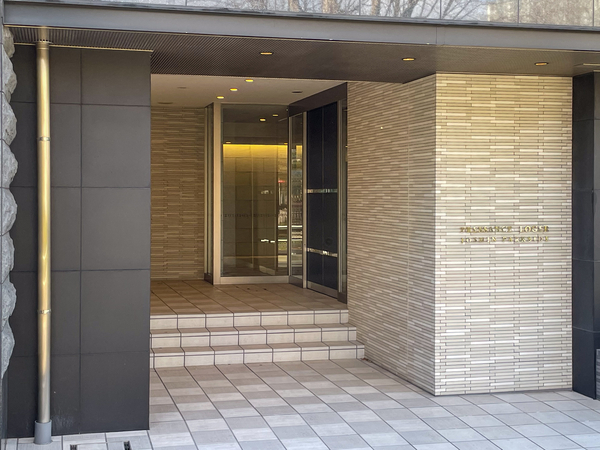 【プレサンスロジェ浄心パークサイド】エントランス