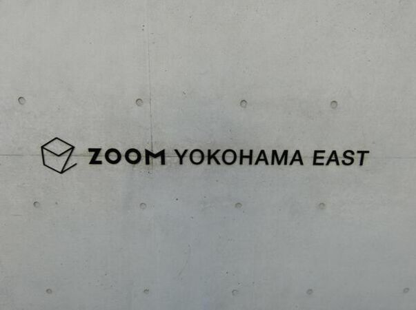 【ZOOM横濱EAST】エンブレム