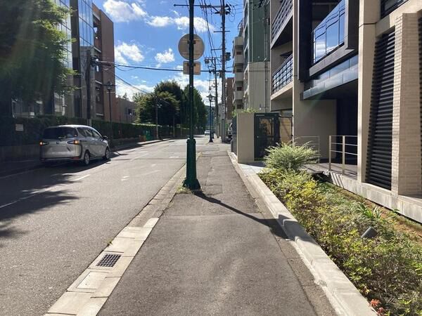 【レーベン仙台一番町THE FAVE】前面道路