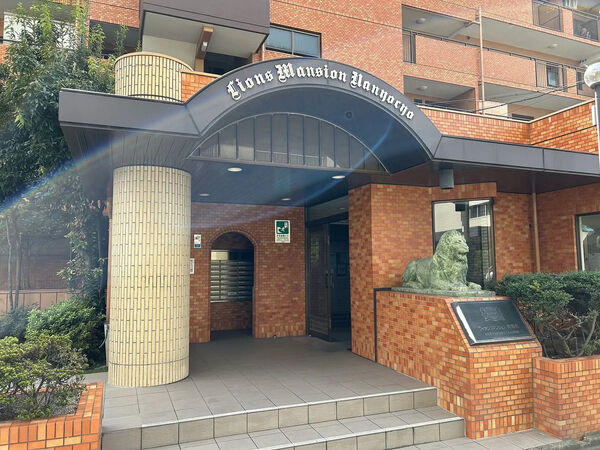 【ライオンズマンション南陽町】エントランス