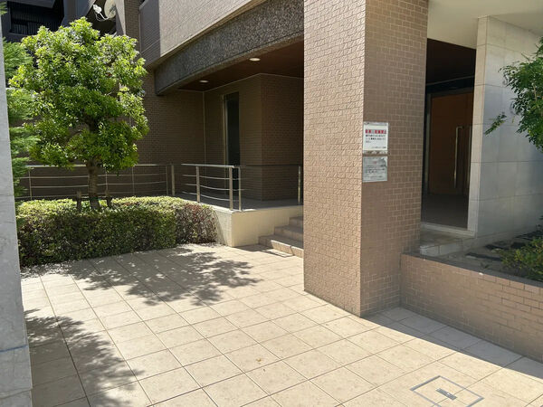 【サントピア伊丹グランディール】エントランス