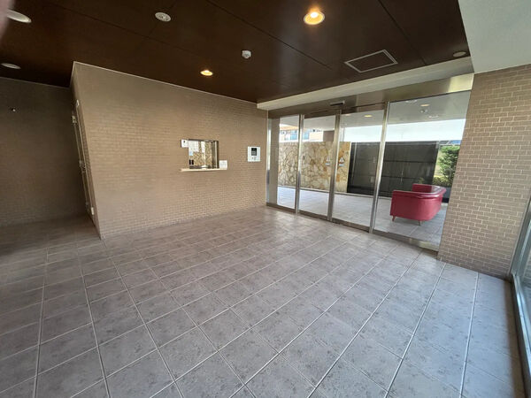 【サントピア伊丹グランディール】エントランス