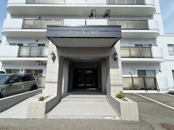 【ジュエルコート白石中央】エントランス