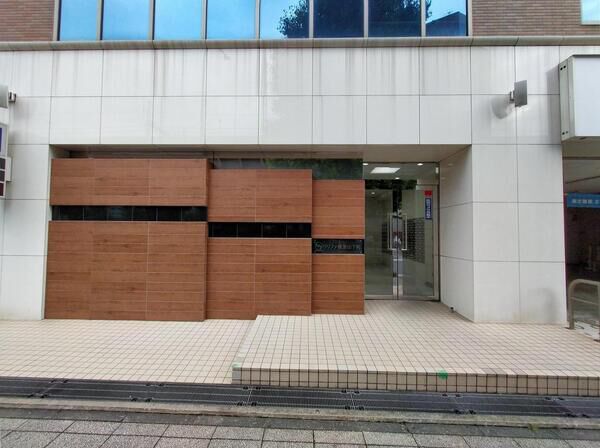 【リリファ横濱山下町】エントランス 【リリファ横濱山下町】エントランス