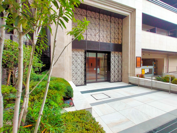 【リビオレゾン横濱関内】エントランス 【リビオレゾン横濱関内】エントランス