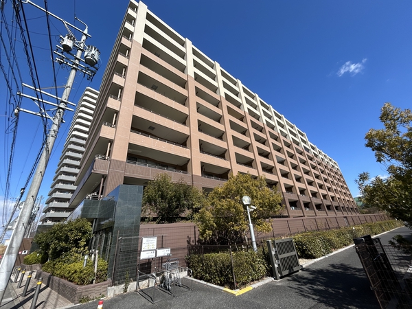 【ロイヤルアークソレイス上小田井】外観写真 【ロイヤルアークソレイス上小田井】外観写真