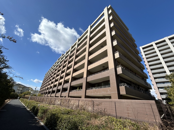 【ロイヤルアークソレイス上小田井】外観写真 【ロイヤルアークソレイス上小田井】外観写真