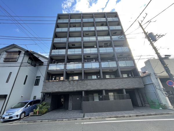 【レア横濱西口壱番館】外観