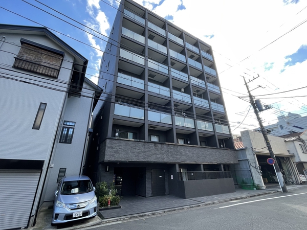 【レア横濱西口壱番館】外観