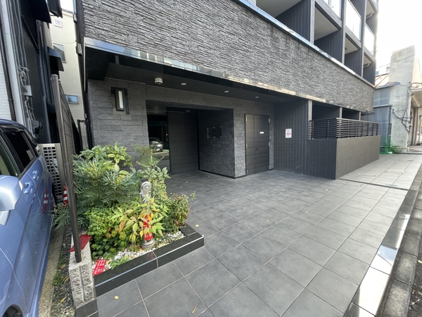 【レア横濱西口壱番館】エントランス