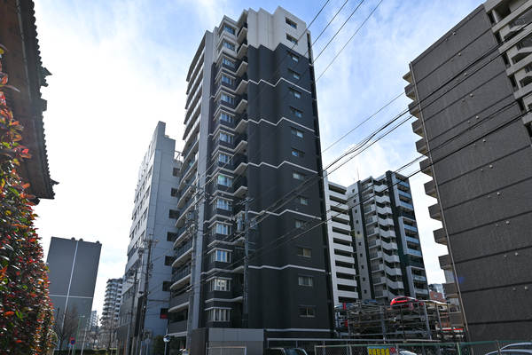 【プレサンスロジェ桜通代官町】外観