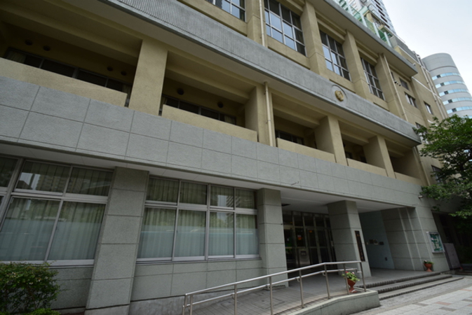 「中央区立月島第二小学校」まで約300ｍ（徒歩4分）。