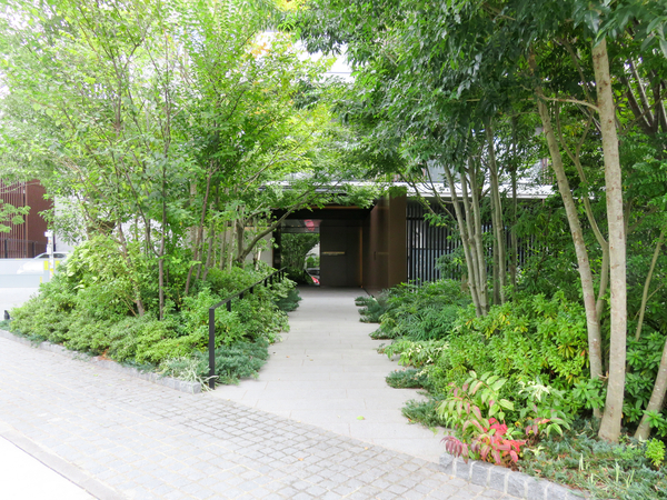 【クリオ世田谷松原ザ・クラシック】エントランス 【クリオ世田谷松原ザ・クラシック】エントランス