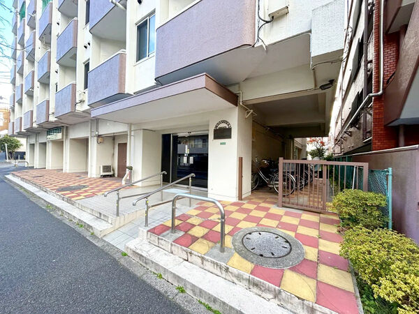 【武蔵関ハイツ】エントランス