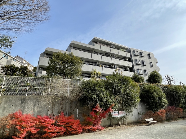 【ライオンズガーデンヒルズ宮前平】外観