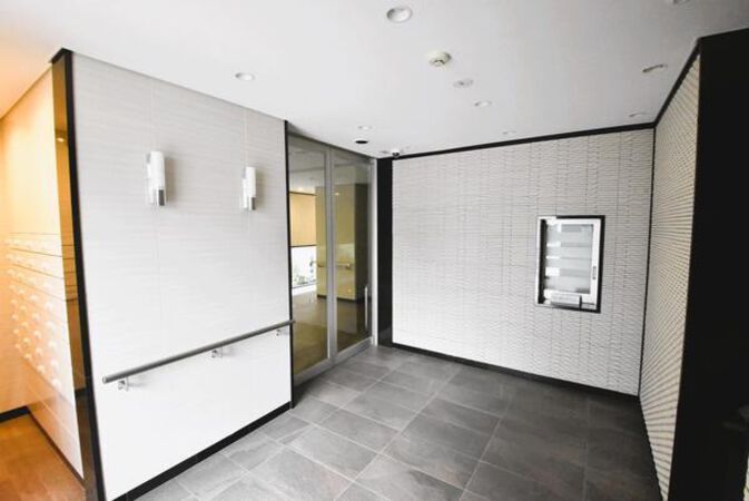 【アルファライフ門田屋敷】＜ロビー＞