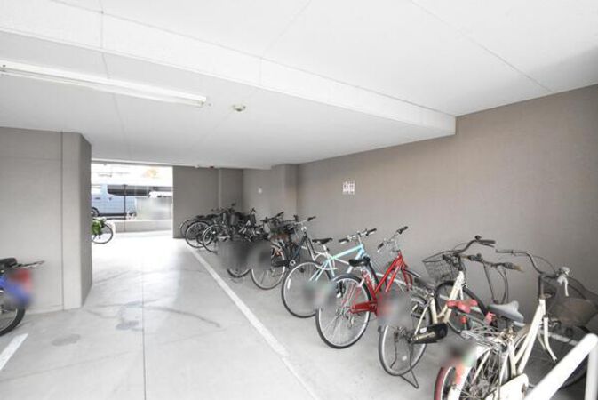 【アルファライフ門田屋敷】＜駐輪場＞