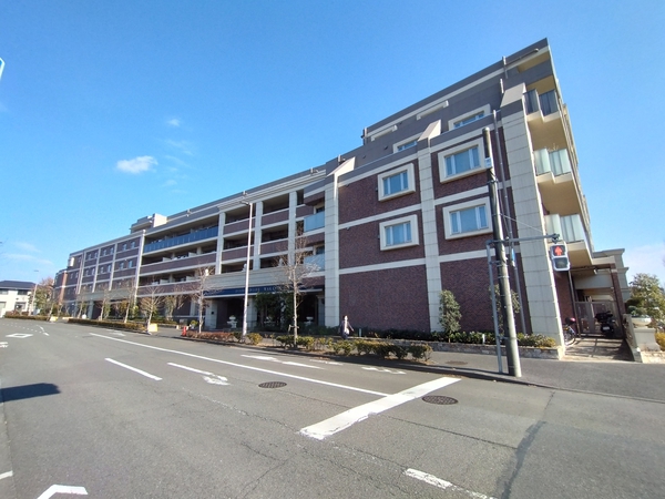 【ダイヤモンドライフ若葉台】外観