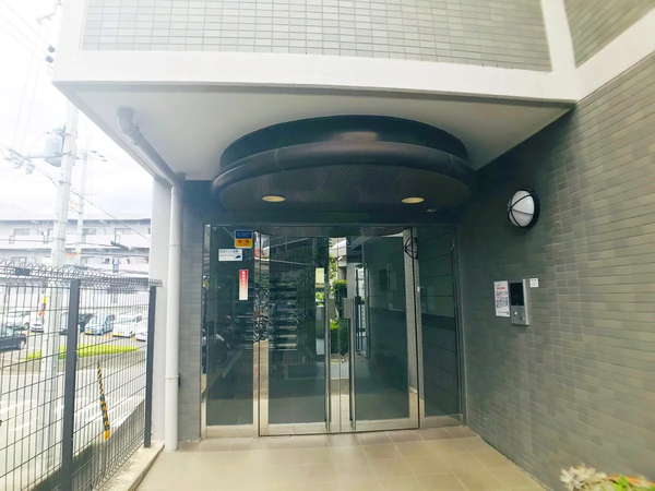 【藤和ライブタウン茨木南春日丘】エントランス