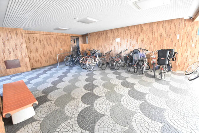 【ユーハウス志賀本通】共用部分(駐輪場) 【ユーハウス志賀本通】共用部分(駐輪場)