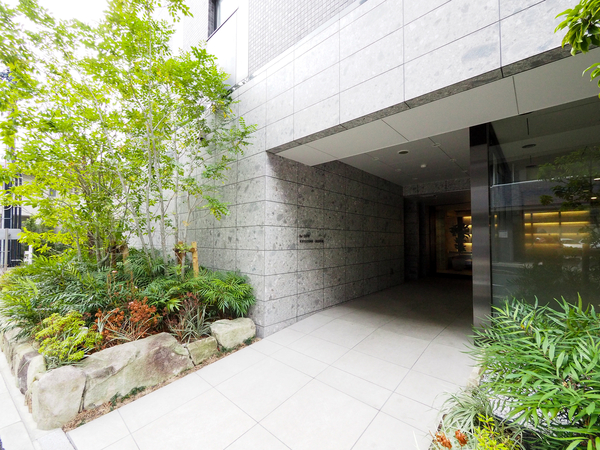 【レ・ジェイド金山グランデ】エントランス