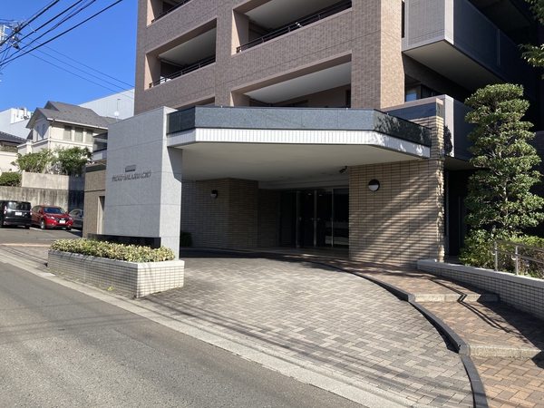 【プラウド中島丁】エントランスアプローチ