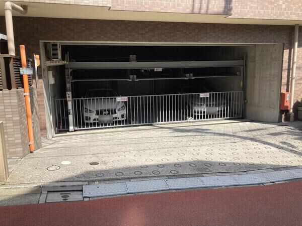 【ディアコート新宿柏木】駐車場