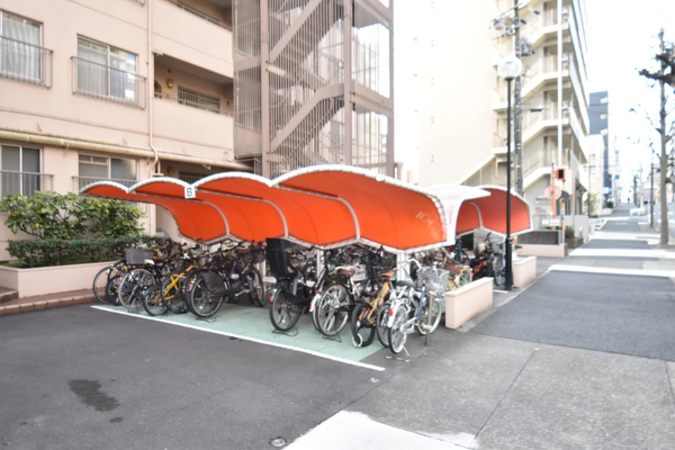 【上前津サンハイツ】共用部分（駐輪場）
