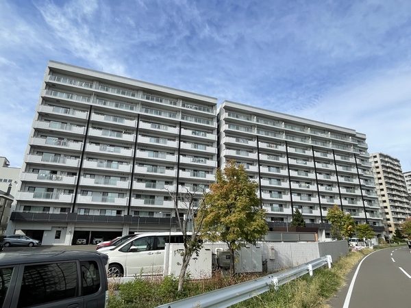 【ブランズ東札幌】外観