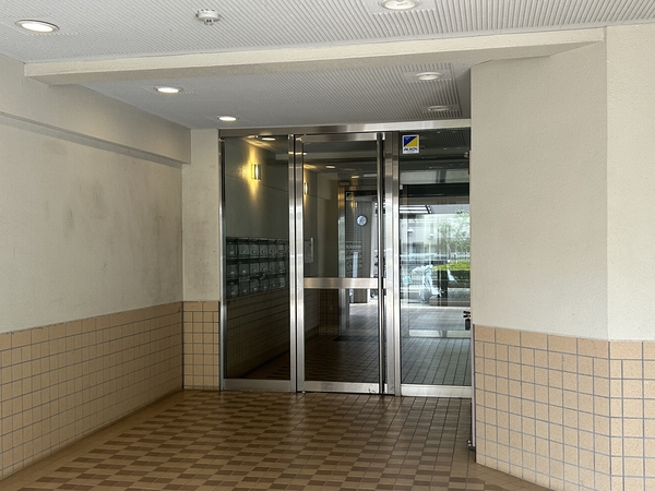 【アドヴァンス保土ヶ谷】エントランス