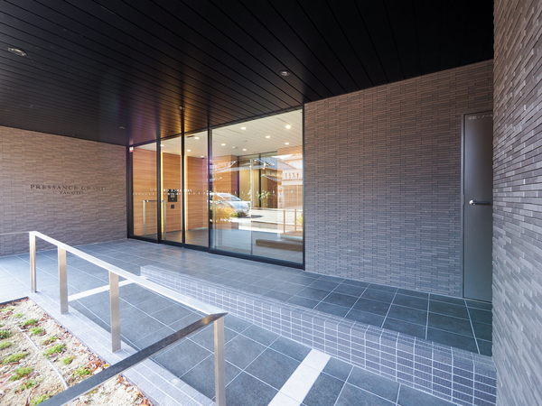 【プレサンスグラン八事】エントランス