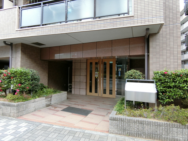 【グランイーグル川崎】エントランス