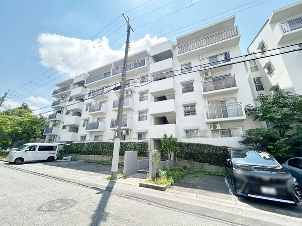 【千里緑丘住宅】外観
