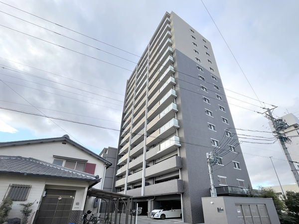 【プレサンスロジェ熱田六番町】外観