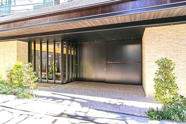 【プラウド銀座一丁目】エントランスアプローチ