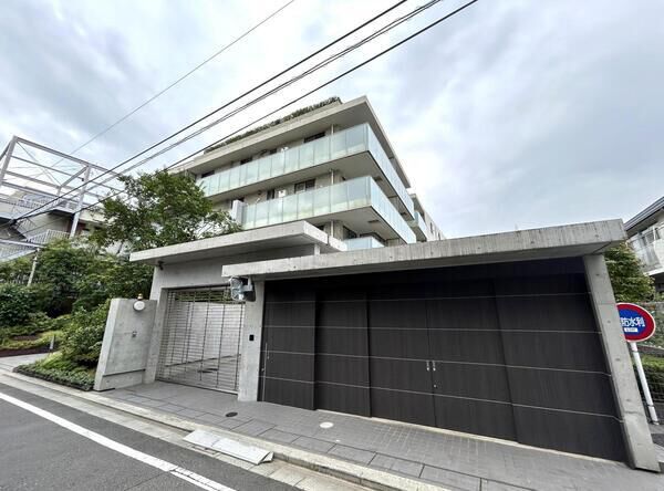 【ロイヤルシーズン二子玉川】外観