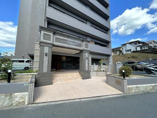 【フローレンス牛田新町グランドアーク】アプローチ