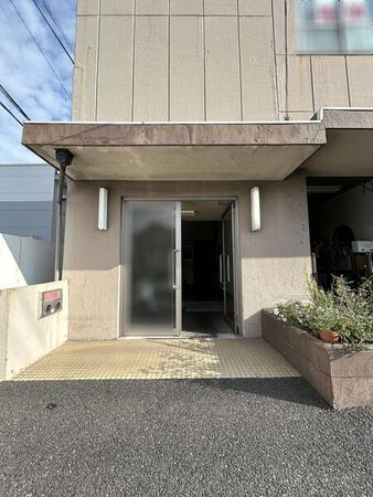 【メイゾンド川広】エントランス
