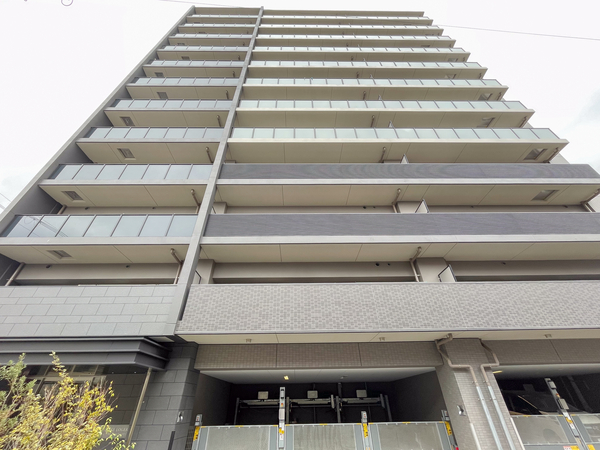 【プレサンスロジェ大正三軒家東サウスビュー】外観