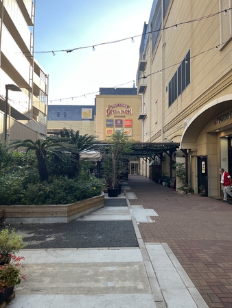 ポップタウン住道オペラパークまで約450ｍ（徒歩約６分）