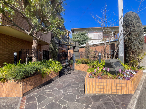 【グランドムール芦屋親王塚】エントランス 【グランドムール芦屋親王塚】エントランス