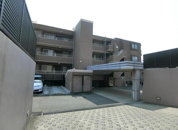 【ランドシティ横濱山手の杜A棟】外観