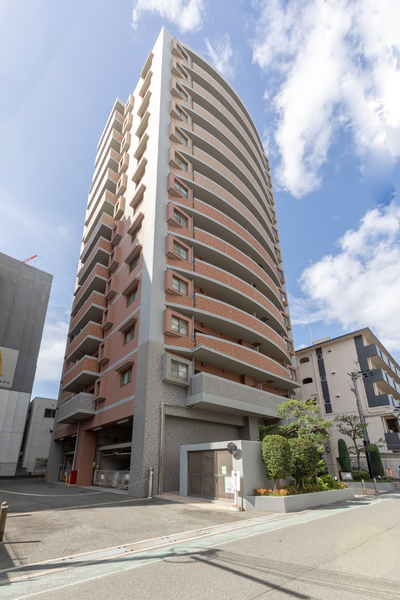 【ファミール江坂アイスタイル】外観