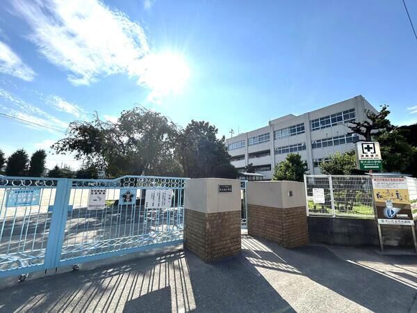 さいたま市立東大成小学校　約1200m
